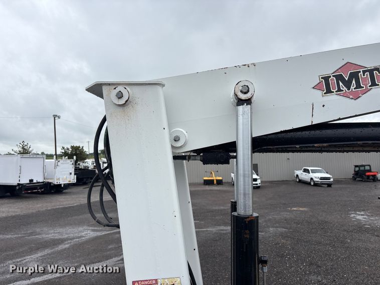 image for item EG9115 2010 International WorkStar 7400 Crew Cab crane truck