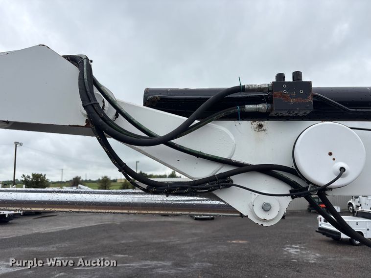 image for item EG9115 2010 International WorkStar 7400 Crew Cab crane truck