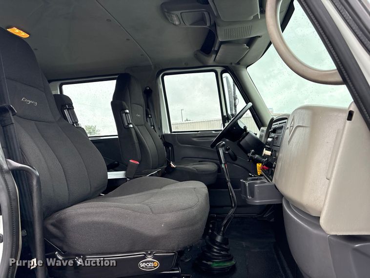 image for item EG9115 2010 International WorkStar 7400 Crew Cab crane truck