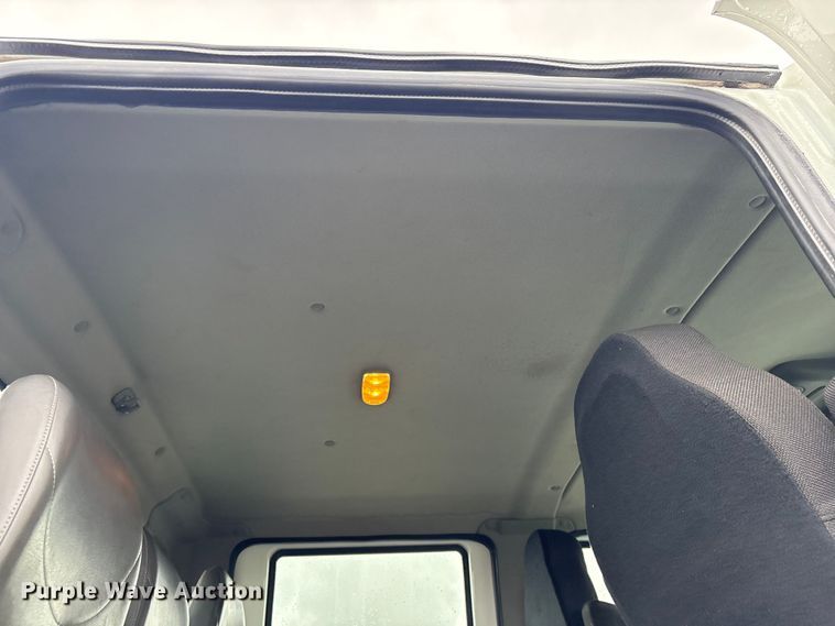 image for item EG9115 2010 International WorkStar 7400 Crew Cab crane truck