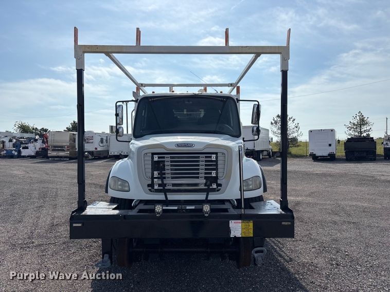 image for item EG9120 2010 Freightliner Business Class M2 grapple truck