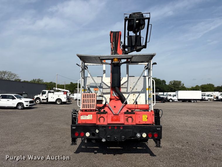 image for item EG9120 2010 Freightliner Business Class M2 grapple truck