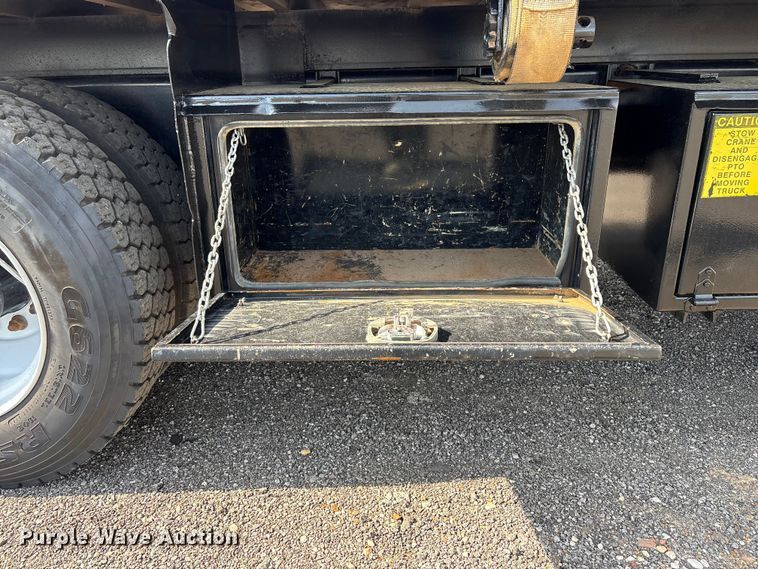 image for item EG9120 2010 Freightliner Business Class M2 grapple truck