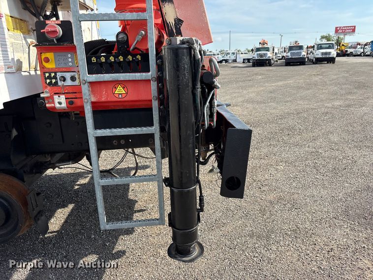 image for item EG9120 2010 Freightliner Business Class M2 grapple truck