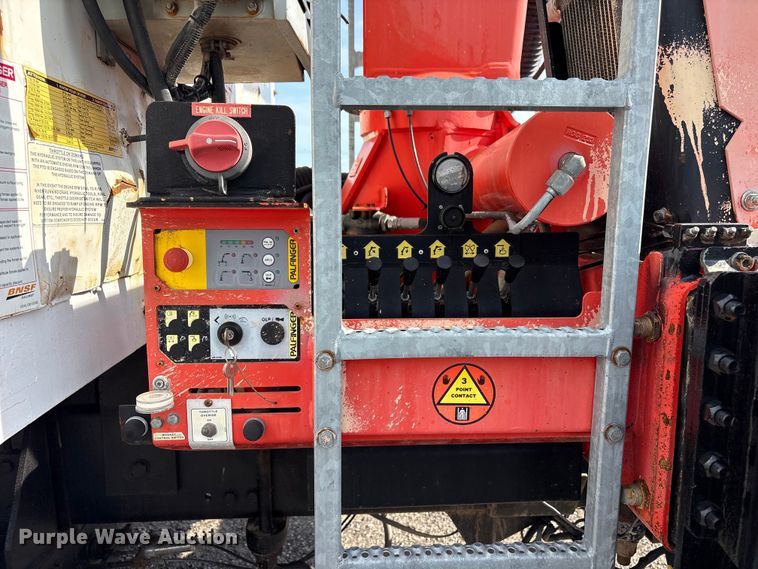 image for item EG9120 2010 Freightliner Business Class M2 grapple truck
