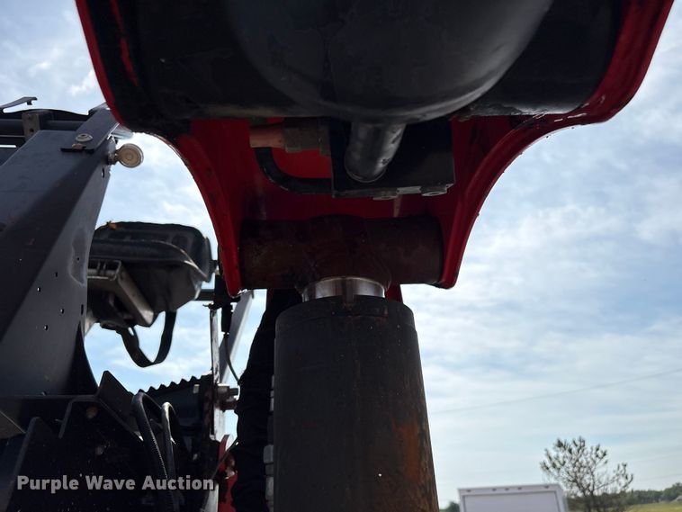 image for item EG9120 2010 Freightliner Business Class M2 grapple truck