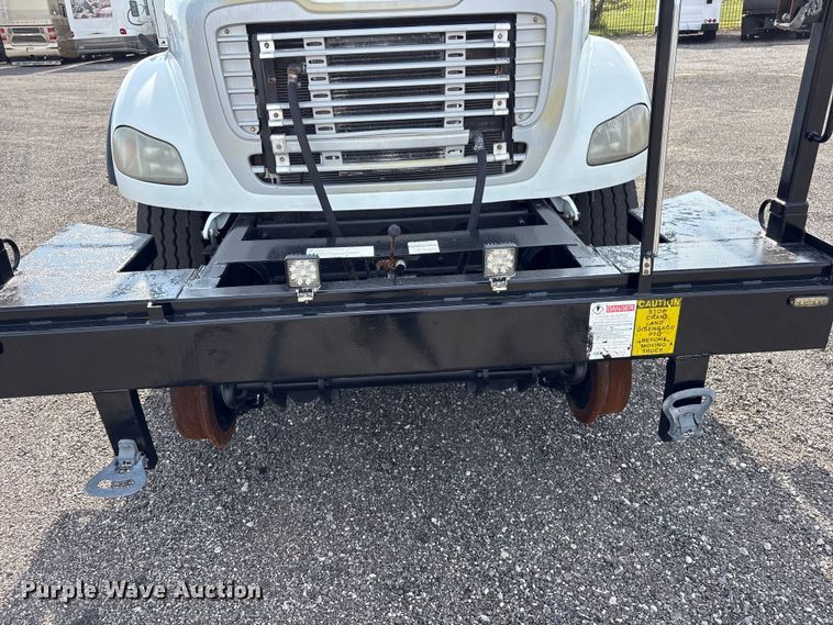 image for item EG9120 2010 Freightliner Business Class M2 grapple truck