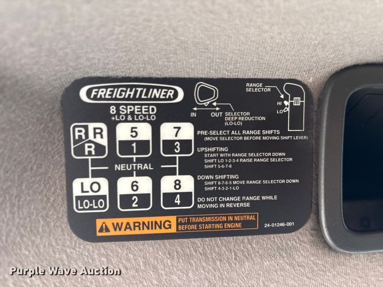 image for item EG9120 2010 Freightliner Business Class M2 grapple truck