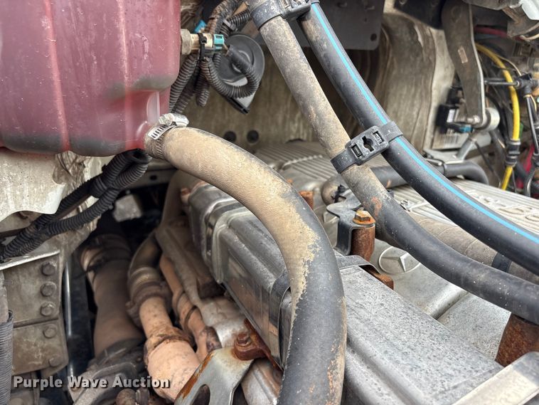 image for item EG9120 2010 Freightliner Business Class M2 grapple truck