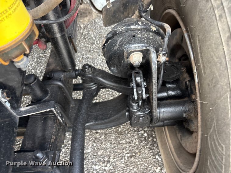 image for item EG9120 2010 Freightliner Business Class M2 grapple truck