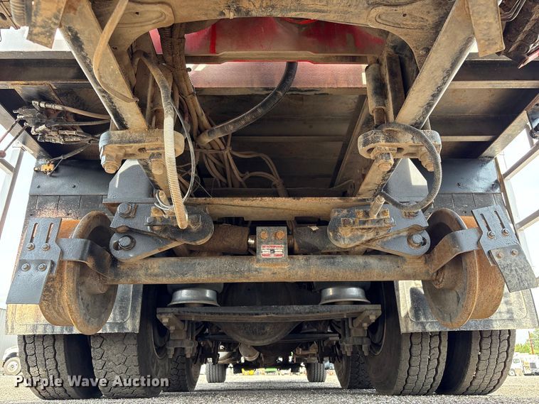 image for item EG9120 2010 Freightliner Business Class M2 grapple truck