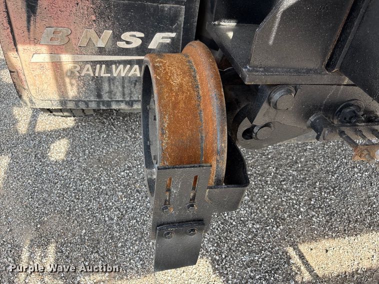 image for item EG9120 2010 Freightliner Business Class M2 grapple truck