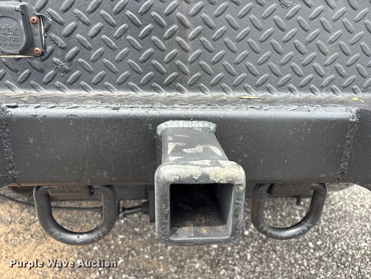 image for item EG9123 2013 Chevrolet Silverado 3500HD Ext. Cab utility bed pickup truck
