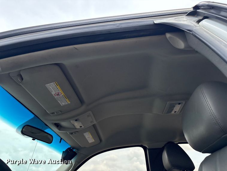 image for item EG9123 2013 Chevrolet Silverado 3500HD Ext. Cab utility bed pickup truck