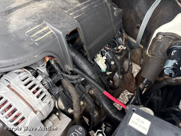 image for item EG9123 2013 Chevrolet Silverado 3500HD Ext. Cab utility bed pickup truck