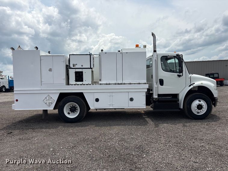 image for item EG9124 2013 Freightliner Business Class M2 fuel / lube truck