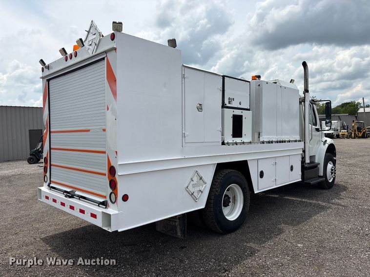 image for item EG9124 2013 Freightliner Business Class M2 fuel / lube truck