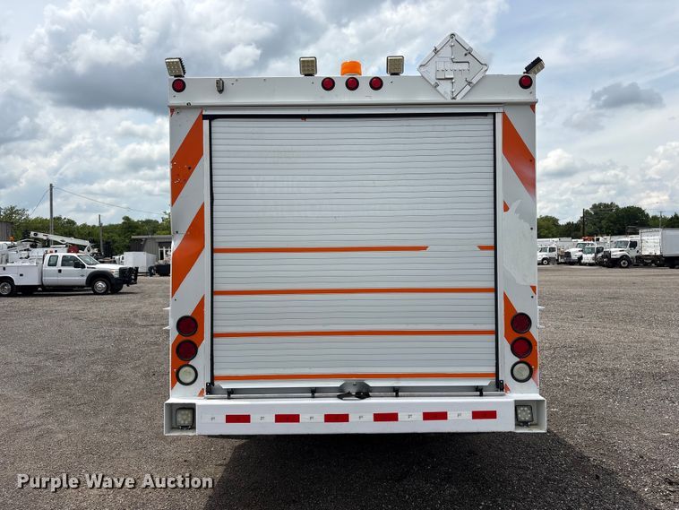 image for item EG9124 2013 Freightliner Business Class M2 fuel / lube truck