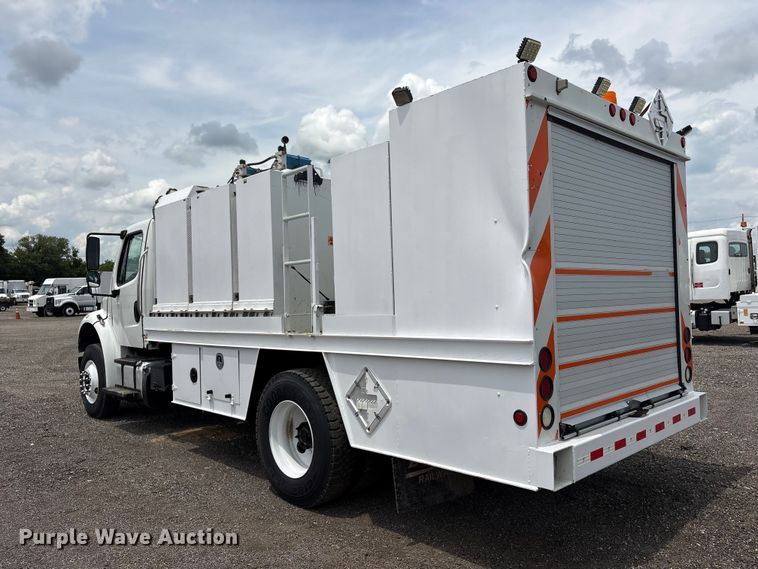 image for item EG9124 2013 Freightliner Business Class M2 fuel / lube truck
