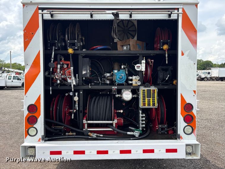 image for item EG9124 2013 Freightliner Business Class M2 fuel / lube truck