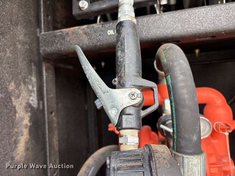 image for item EG9124 2013 Freightliner Business Class M2 fuel / lube truck