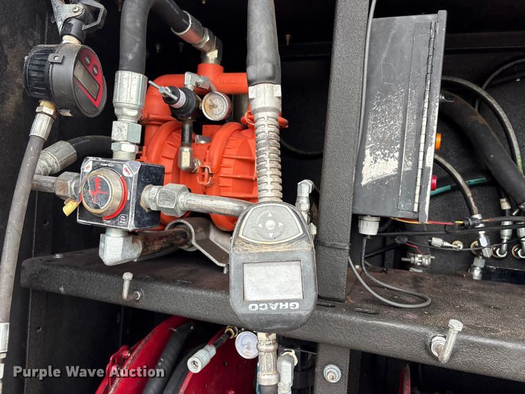 image for item EG9124 2013 Freightliner Business Class M2 fuel / lube truck