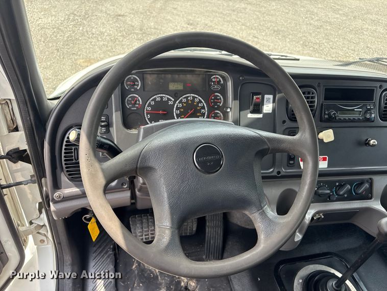 image for item EG9124 2013 Freightliner Business Class M2 fuel / lube truck