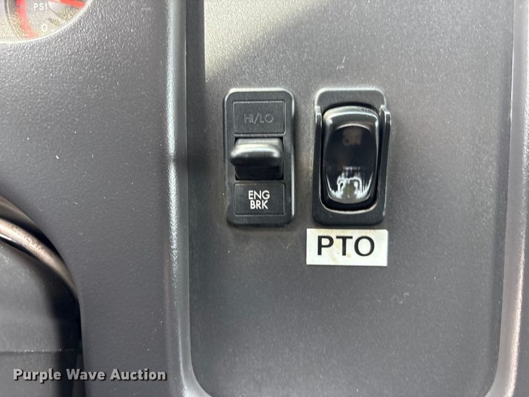image for item EG9124 2013 Freightliner Business Class M2 fuel / lube truck