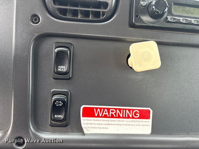 image for item EG9124 2013 Freightliner Business Class M2 fuel / lube truck