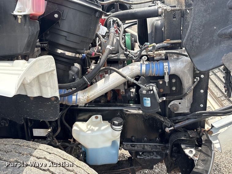 image for item EG9124 2013 Freightliner Business Class M2 fuel / lube truck