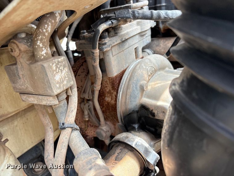 image for item EG9124 2013 Freightliner Business Class M2 fuel / lube truck