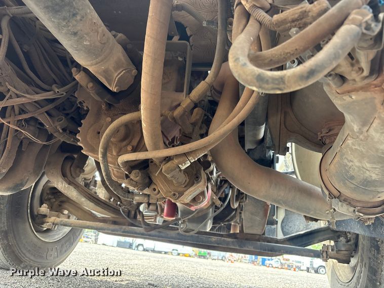 image for item EG9124 2013 Freightliner Business Class M2 fuel / lube truck