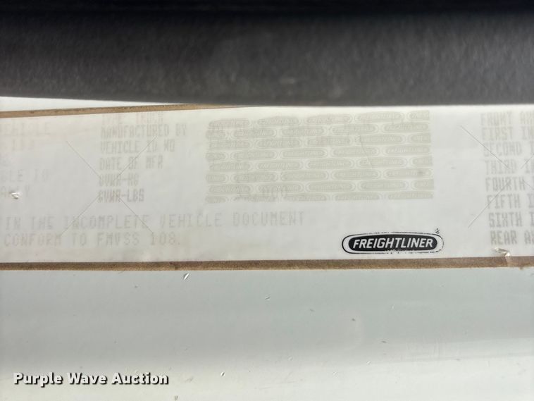 image for item EG9124 2013 Freightliner Business Class M2 fuel / lube truck
