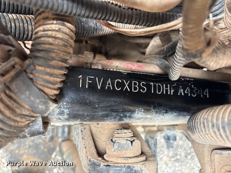 image for item EG9124 2013 Freightliner Business Class M2 fuel / lube truck