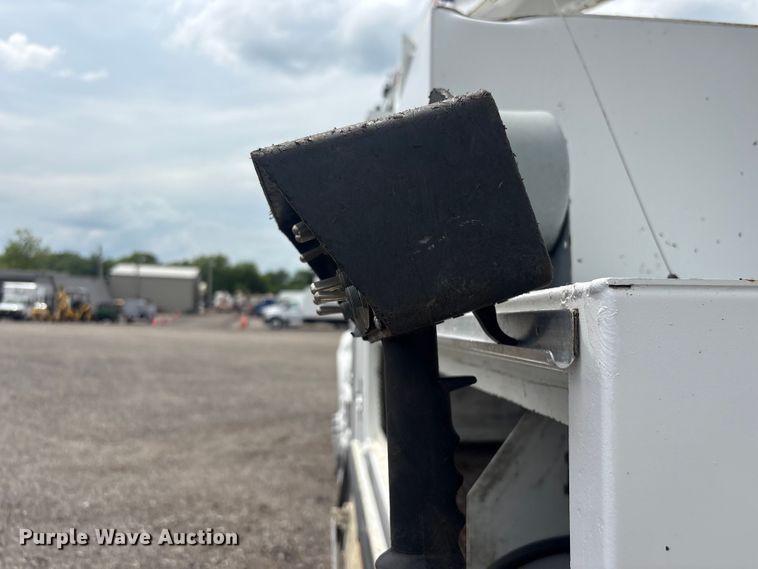 image for item EG9125 2013 Freightliner Business Class M2 Ext. Cab utility / service truck