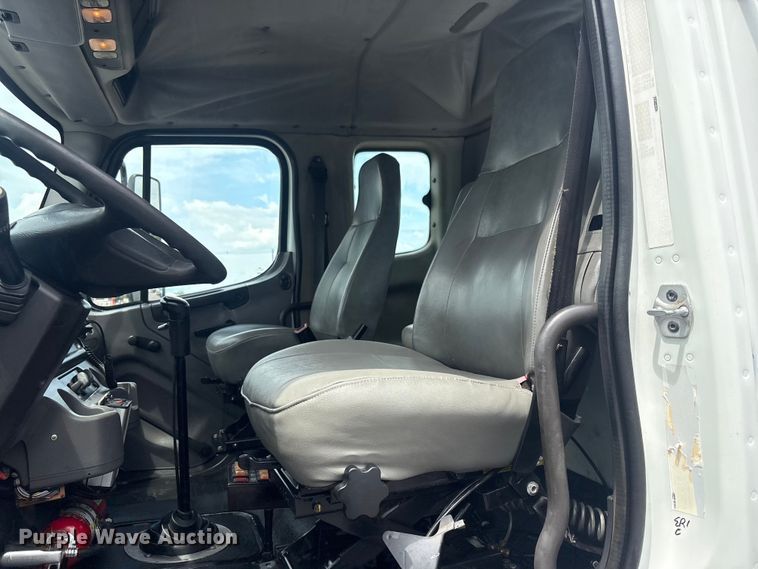 image for item EG9125 2013 Freightliner Business Class M2 Ext. Cab utility / service truck