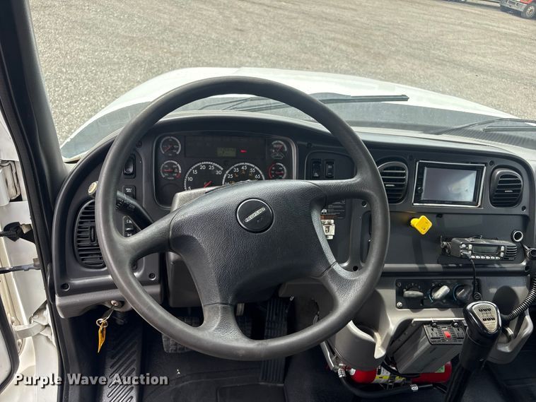image for item EG9125 2013 Freightliner Business Class M2 Ext. Cab utility / service truck