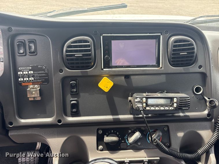 image for item EG9125 2013 Freightliner Business Class M2 Ext. Cab utility / service truck