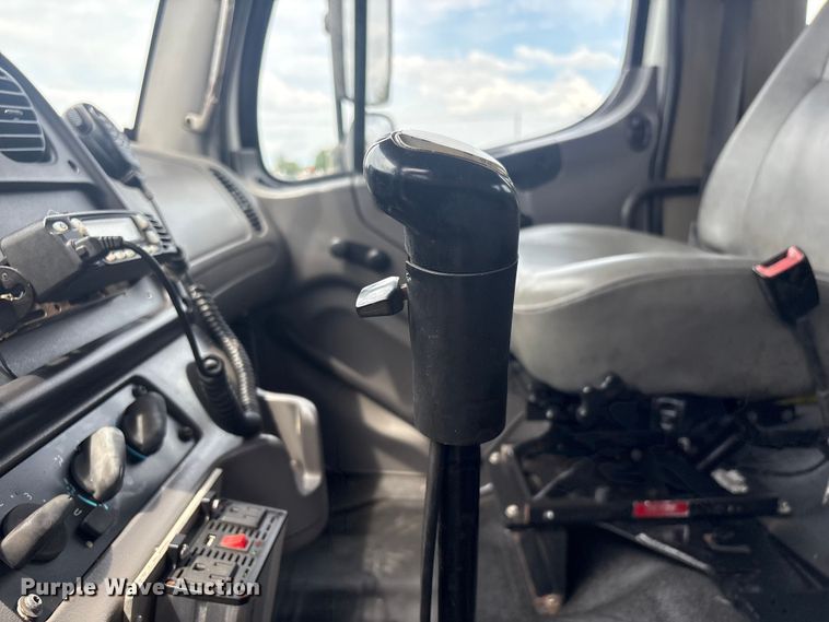 image for item EG9125 2013 Freightliner Business Class M2 Ext. Cab utility / service truck