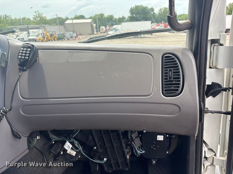 image for item EG9125 2013 Freightliner Business Class M2 Ext. Cab utility / service truck