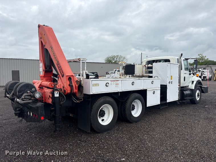image for item EG9129 2009 International WorkStar 7400 crane truck