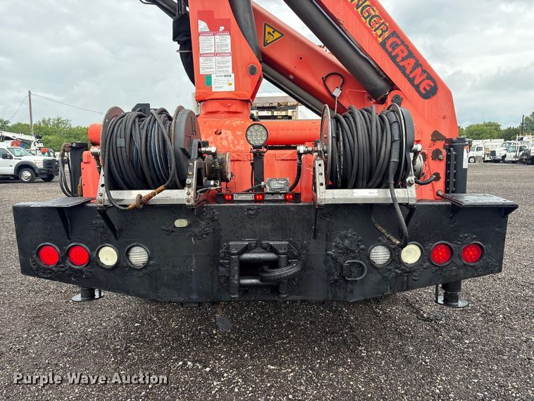image for item EG9129 2009 International WorkStar 7400 crane truck