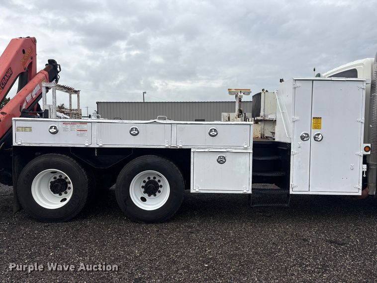 image for item EG9129 2009 International WorkStar 7400 crane truck