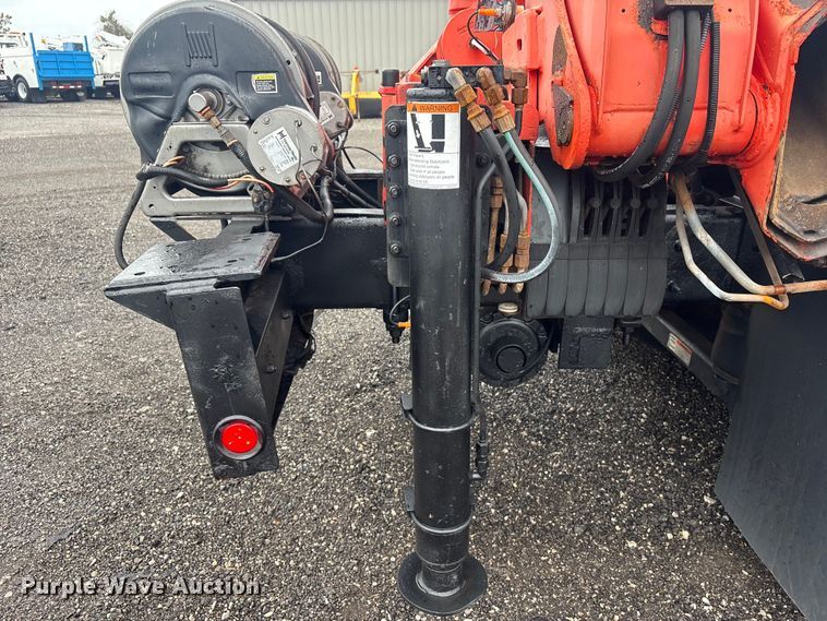 image for item EG9129 2009 International WorkStar 7400 crane truck