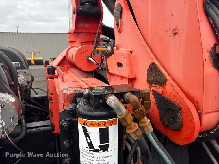 image for item EG9129 2009 International WorkStar 7400 crane truck