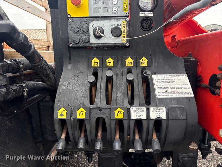 image for item EG9129 2009 International WorkStar 7400 crane truck