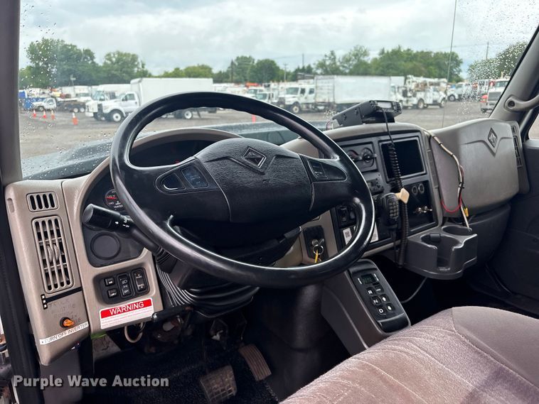 image for item EG9129 2009 International WorkStar 7400 crane truck