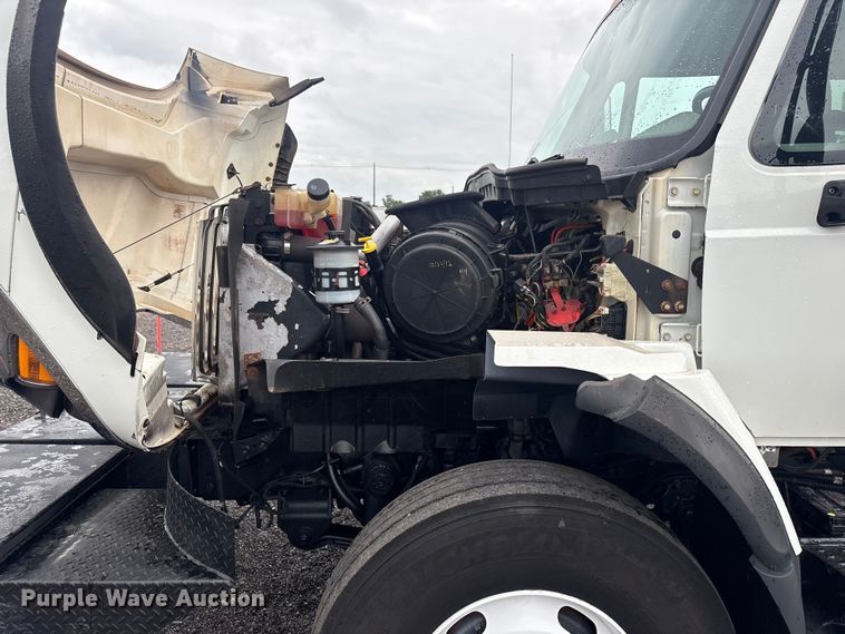 image for item EG9129 2009 International WorkStar 7400 crane truck