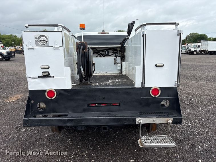 image for item EG9131 2016 Ford F250 Super Duty Ext. Cab utility bed pickup truck