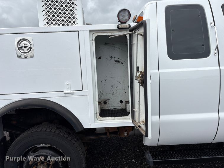 image for item EG9131 2016 Ford F250 Super Duty Ext. Cab utility bed pickup truck